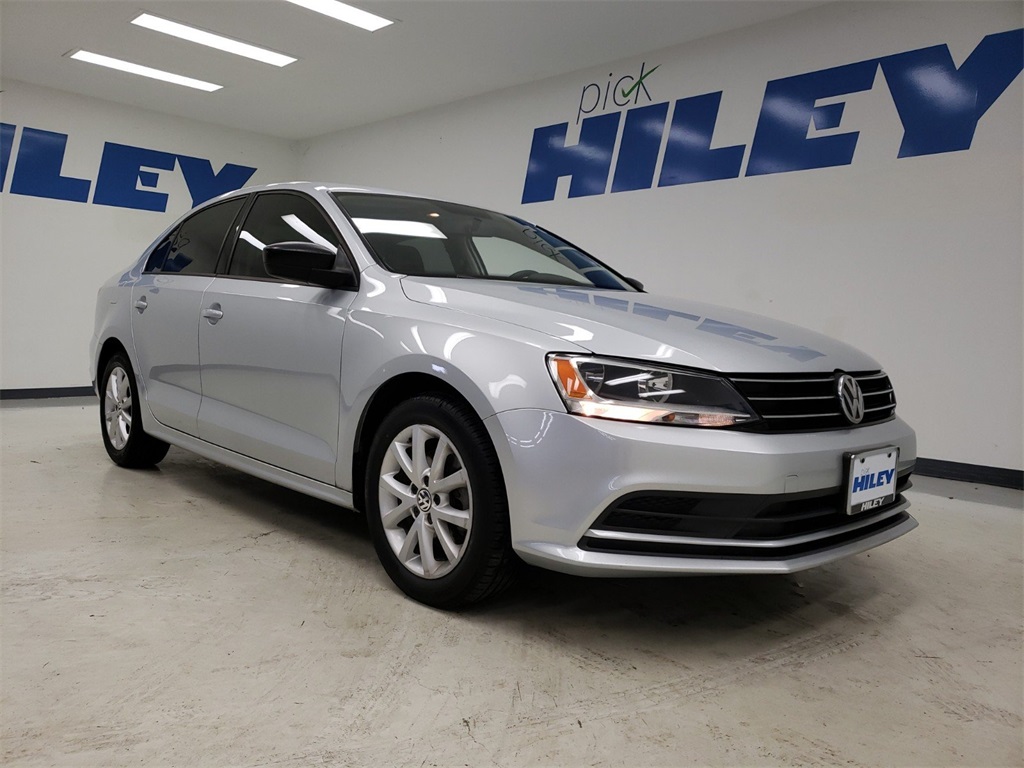 pre owned 2015 volkswagen jetta 1 8t se 4d sedan in arlington v63171a hiley volkswagen of arlington pre owned 2015 volkswagen jetta 1 8t se fwd 4d sedan